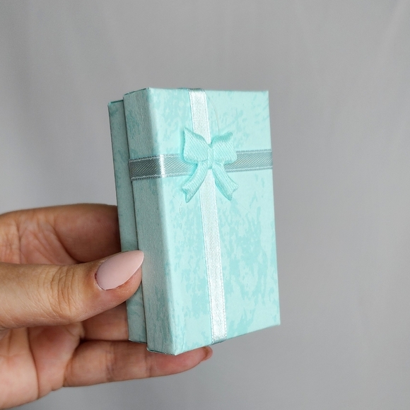 ‼️NEW IN‼️Silver Pearl Drop Earrings+Gift Box 🎁 - Picture 7 of 7